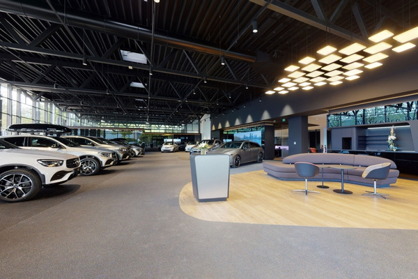visite virtuelle d'une concession automobile